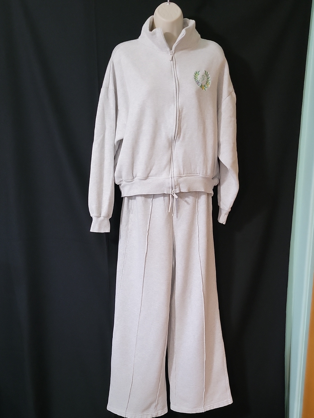 PINK Victoria's Secret Light Gray Zip Hoodie & Wide Leg Sweatpants Set, Size S